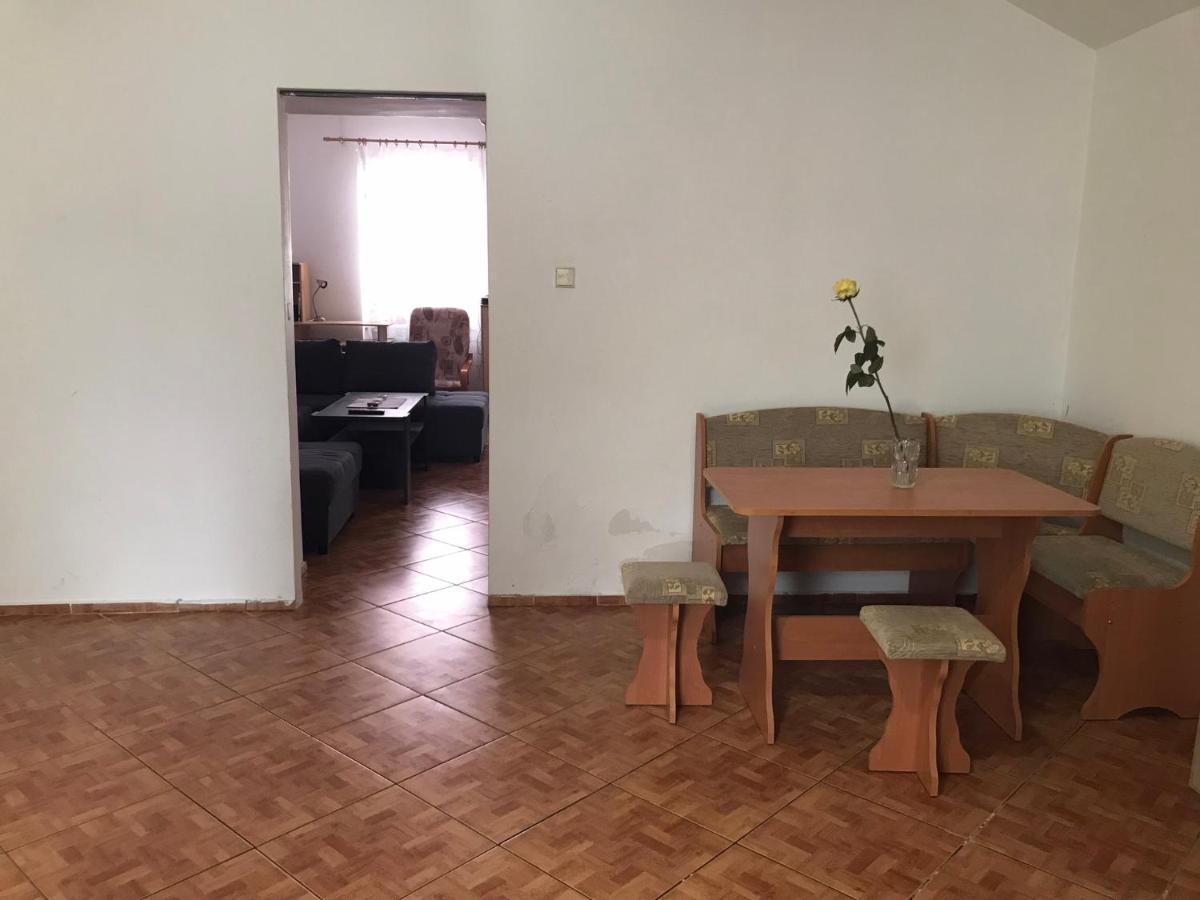 Dvacitka Apartment Ceske Budejovice Luaran gambar