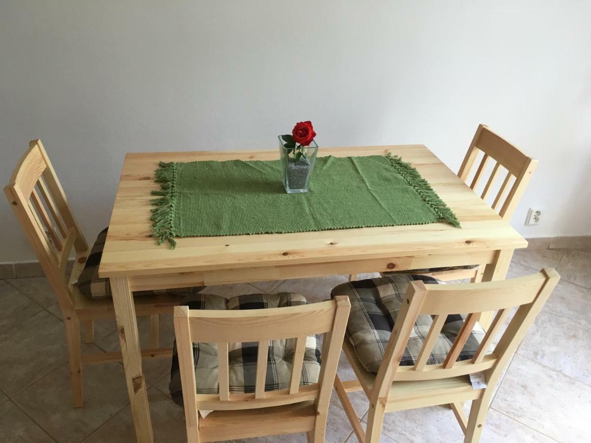 Dvacitka Apartment Ceske Budejovice Luaran gambar